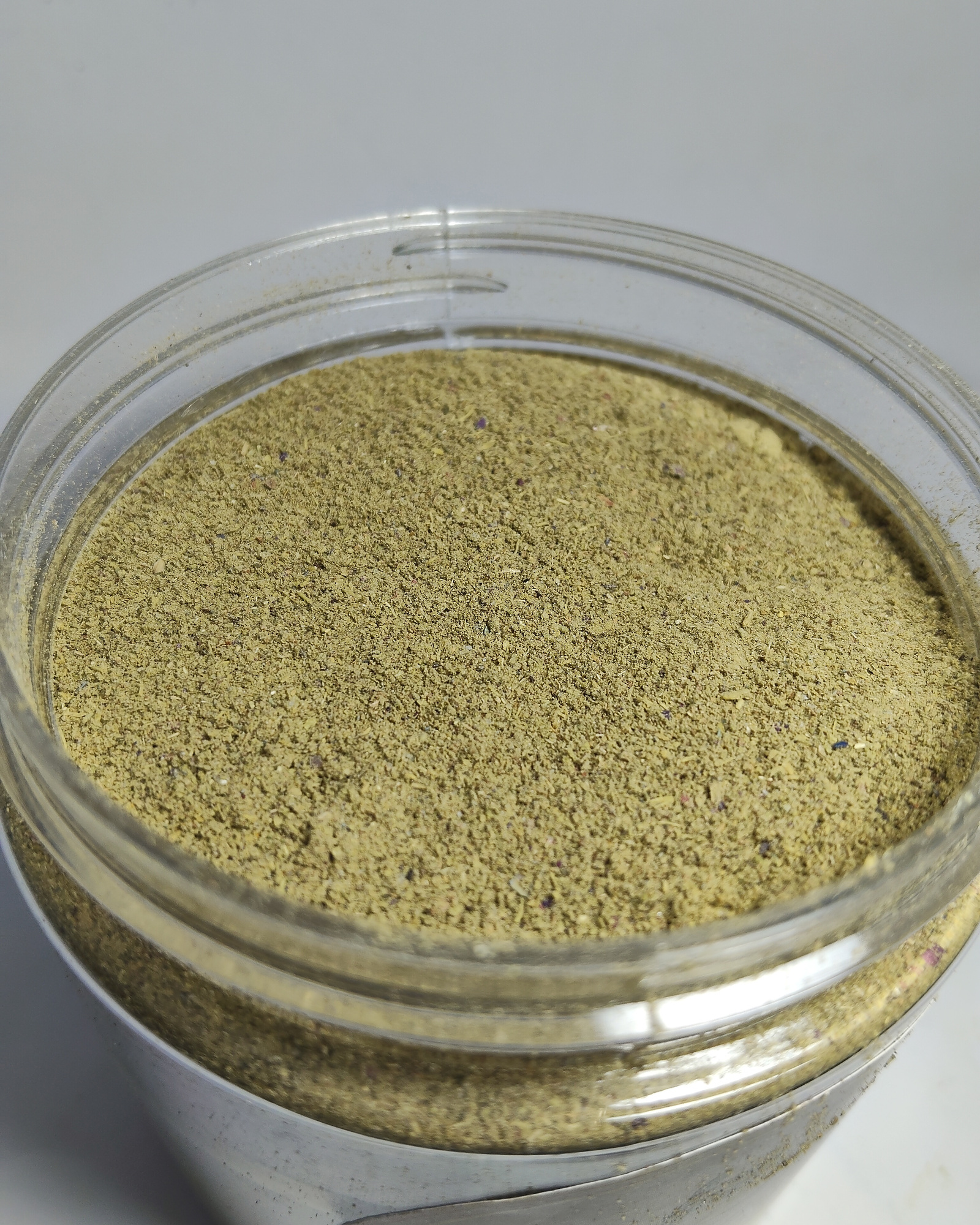 Olivara Moroccan Tabrima powder texture | قوام بودرة التبريمة المغربية من أوليفارا